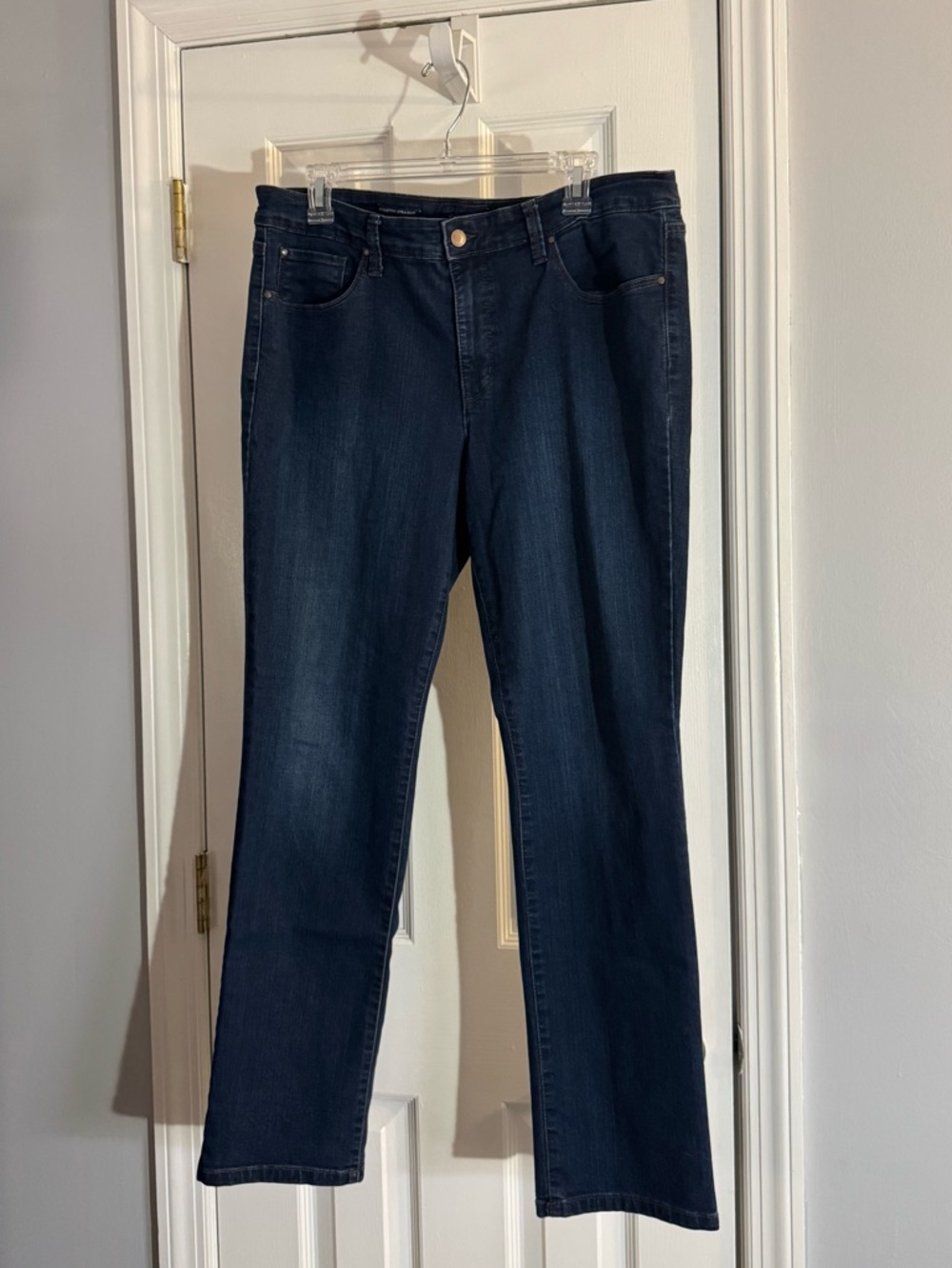 Macy’s Charter Club Lexington Straight Dark Wash Straight Leg Jeans Size 14 - Picture 2 of 10